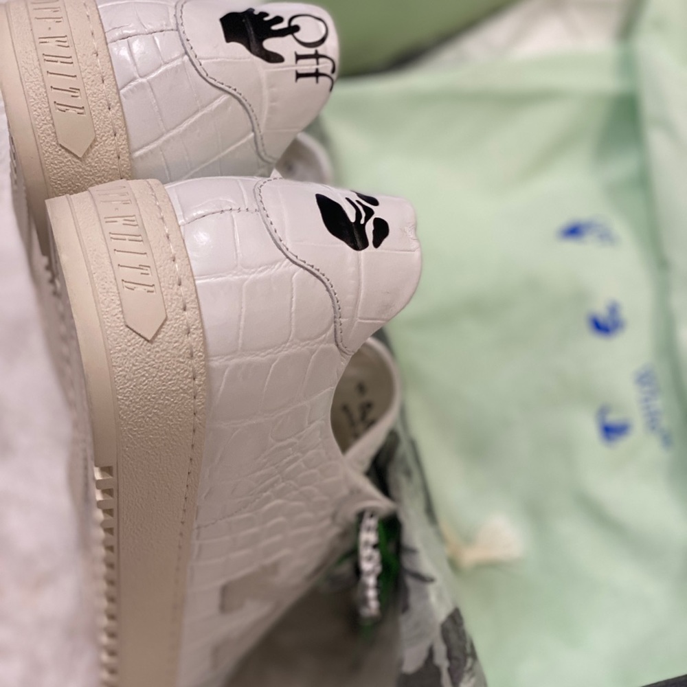 Off-White™️ - Picture 4 of 6